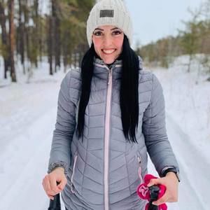 Meet your Posher, Caitlin